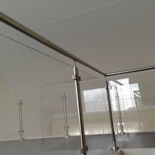 Balustrade-met-glas Balustrade-met-glas