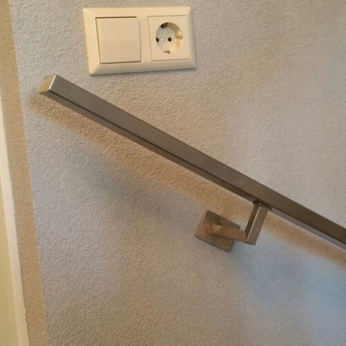 Bevestiging rechthoekige trapleuning Bevestiging rechthoekige trapleuning